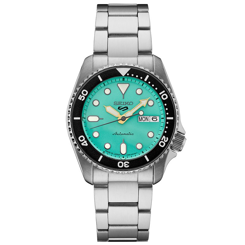 Seiko Men's Seiko 5 Sports Bracelet Automatic Watch | Men's