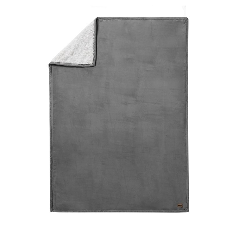 Ugg Bliss Throw Decorative Throw Blankets Everyday Home Shop Your Navy Exchange Official Site