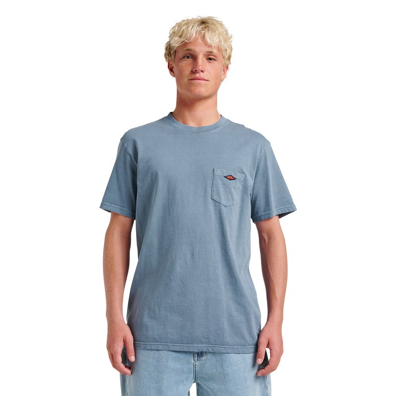 425