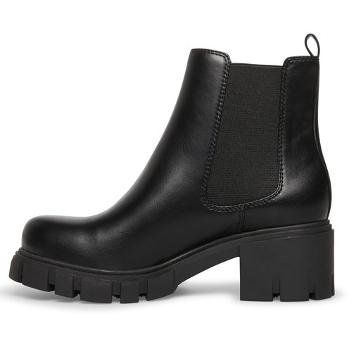 madden girl tessa chelsea boot