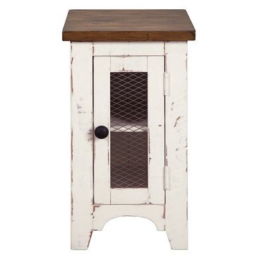 Signature Design By Ashley Wystfield Chairside End Table