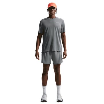 Nike Men's Dri-FIT Ultra Vilolet Miler Short Sleeve Tee