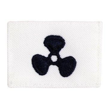 Striker (MM) Rating Badge on White CNT for Machinist's Mate