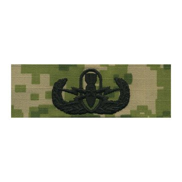 NWU Type-III Green Warfare Badge Explosive Ordinance Disposal Senior